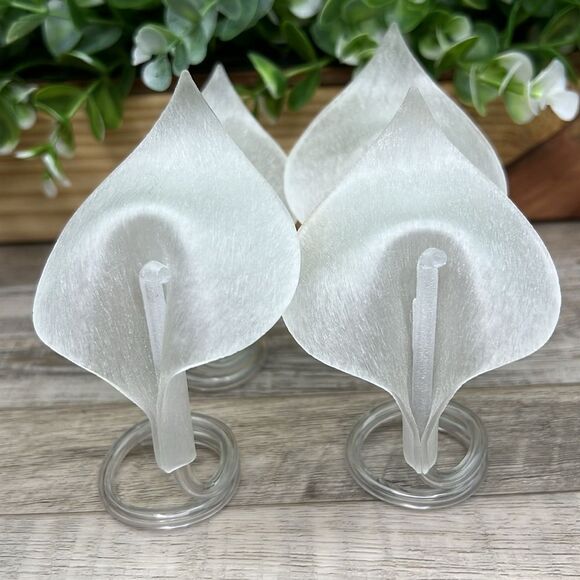 Lily Lucite Modern Floral Napkin Rings, Set of 4 - Picture 7 of 9